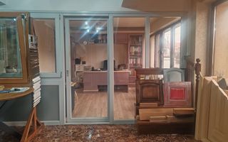 Spatiu comercial, Etajul 1, zona Politiei Municipale - Poză 2