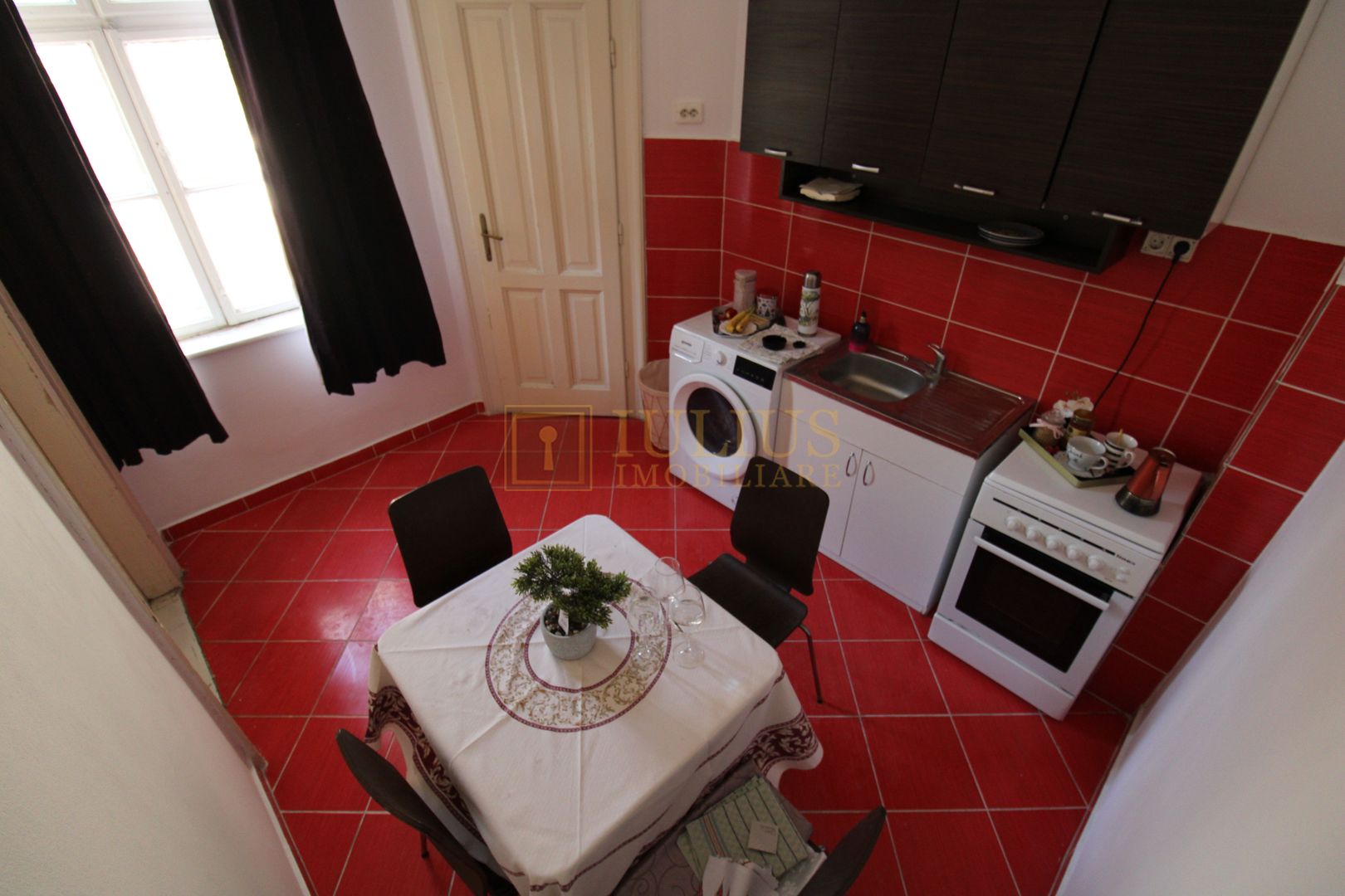 La casa, zona linistita, str Odobescu; camere spatioase. - Poză 15