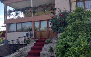 Casa/vila de vanzare in Garoafa /Vrancea - Poză 3