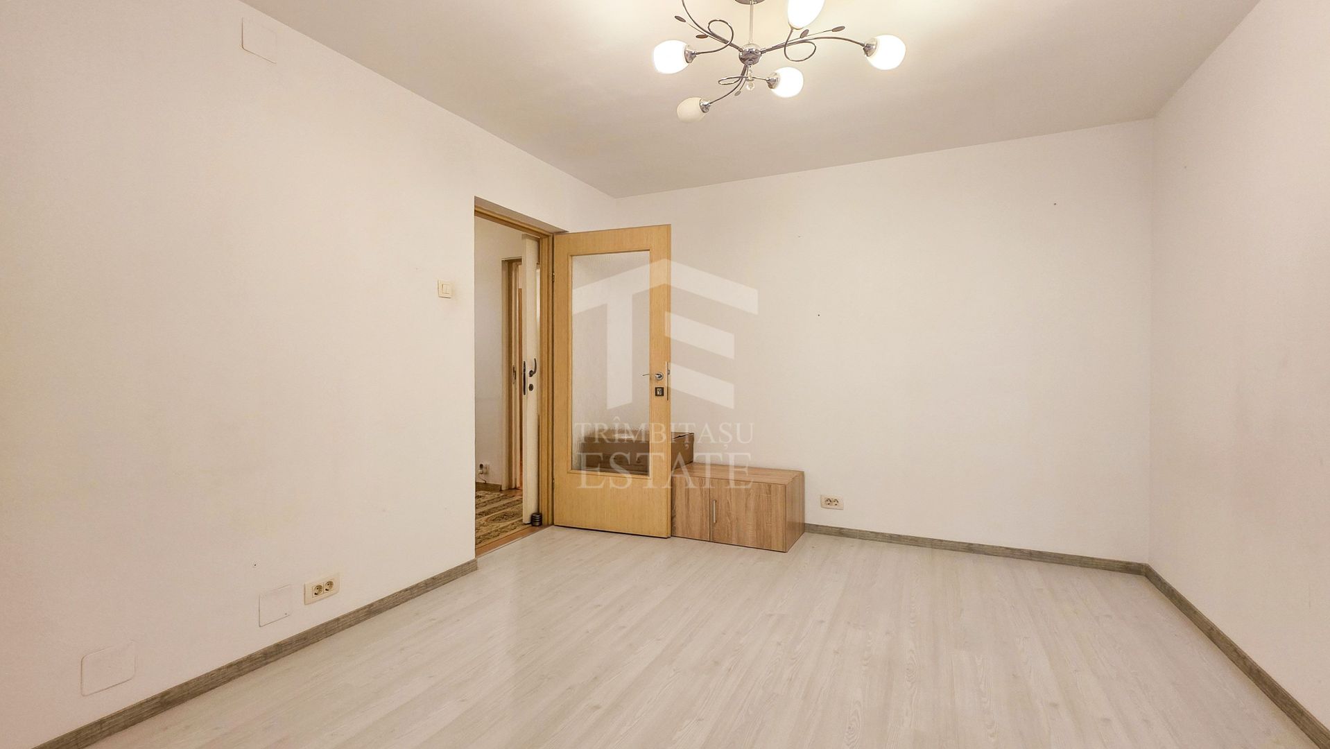 Apartament 4 camere vânzare Șos. Alexandriei 13, Sector 5, lângă Lidl - Poză 2