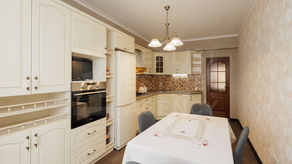 Chirie, apartament, 3 camere, strada Nicolae Anestiade, Centru - Poză 1