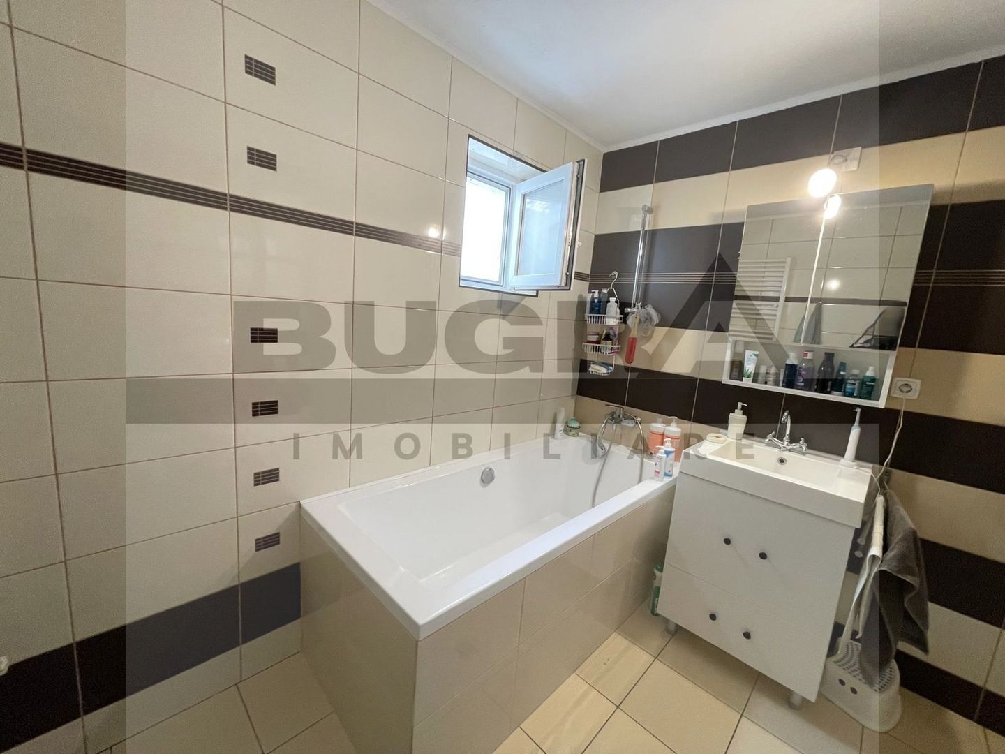 Apartament de 3 camere, 76mp, gradina 40mp, garaj, Omnia Residence - Poză 15