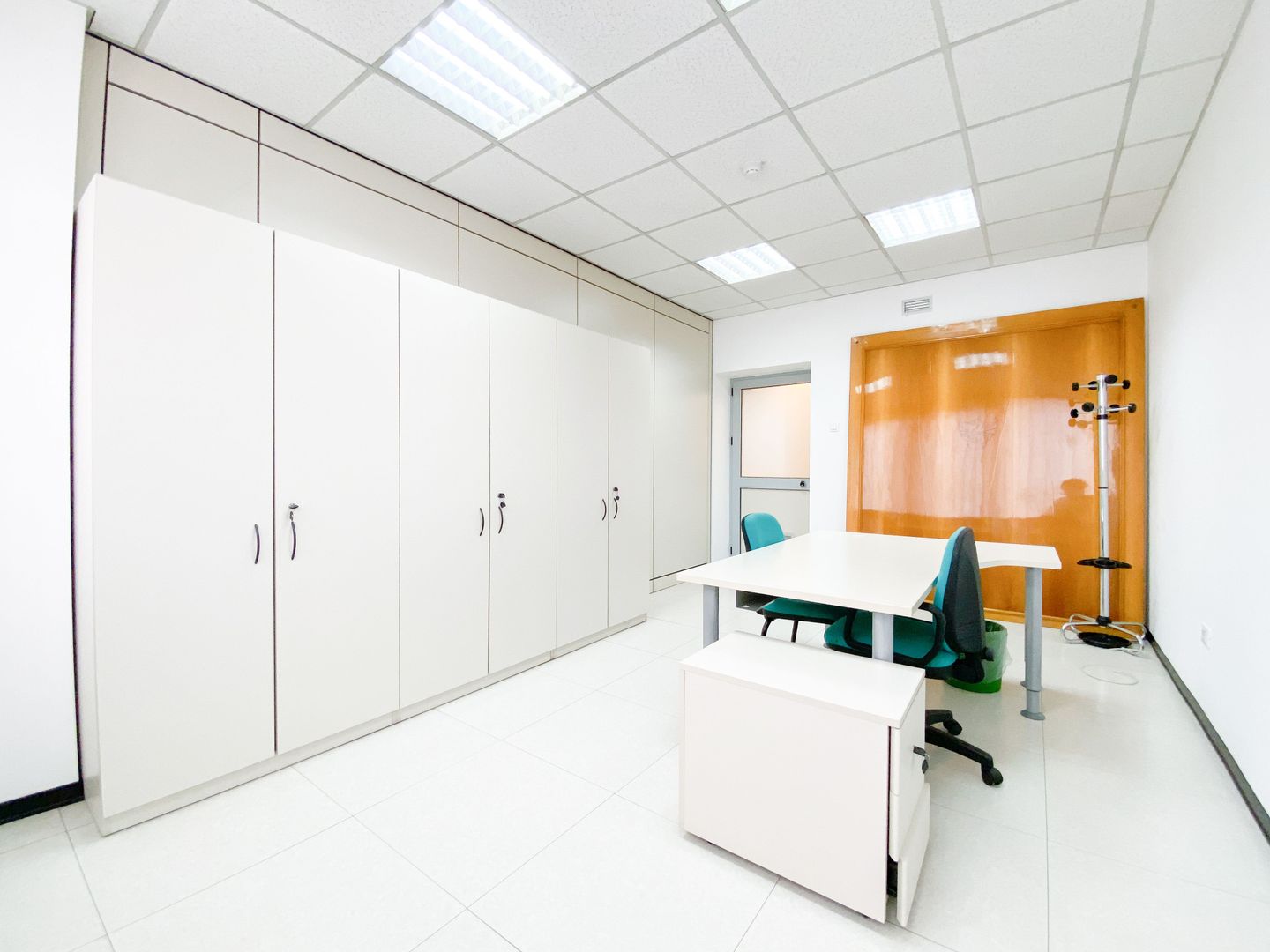 Cladire cu functiuni mixte - Poză 15