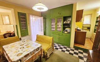 Casa situata in imediata apropiere a Cetatii - Poză 17