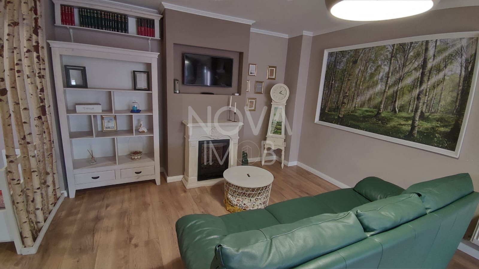 Apartament 3 camere, 2 bai, decomandat in Strand pentru inchiriat - Poză 2