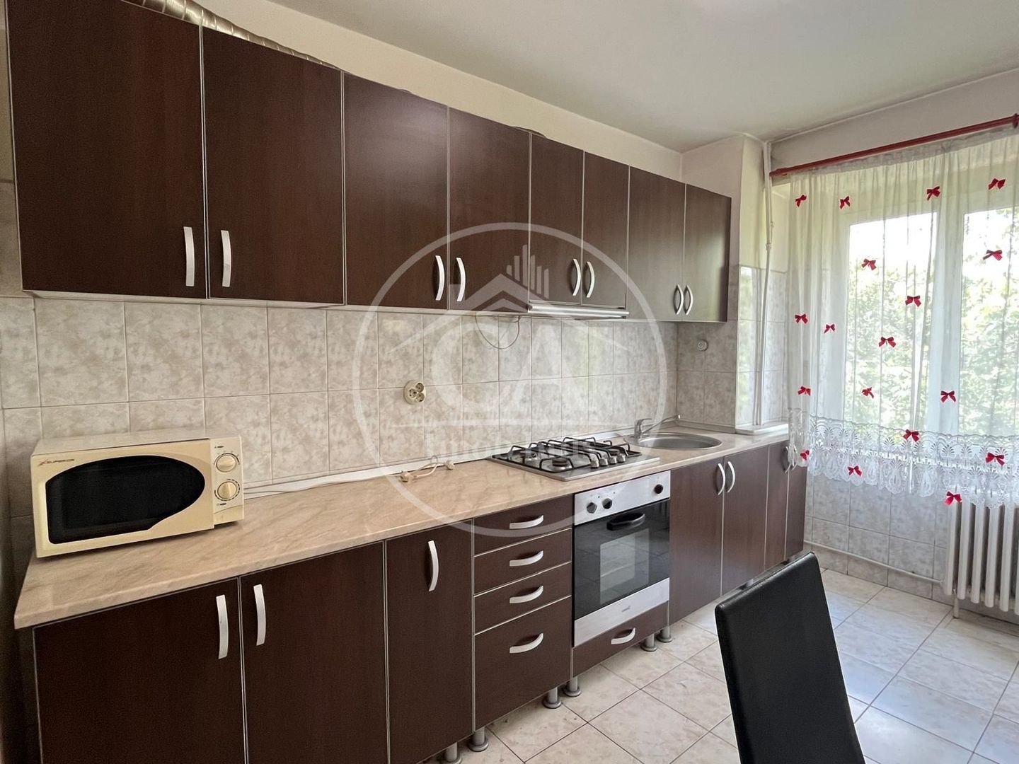 Apartament de închiriat cu 2 camere în zona Decebal, Oradea - Poză 6