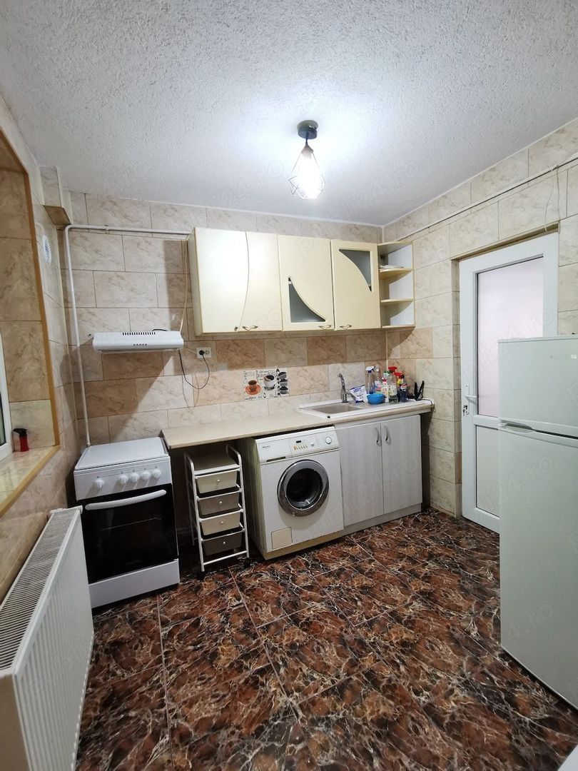 De inchiriat apartament 3 camere, parter, zona Constructorilor, 400 Euro - Poză 8