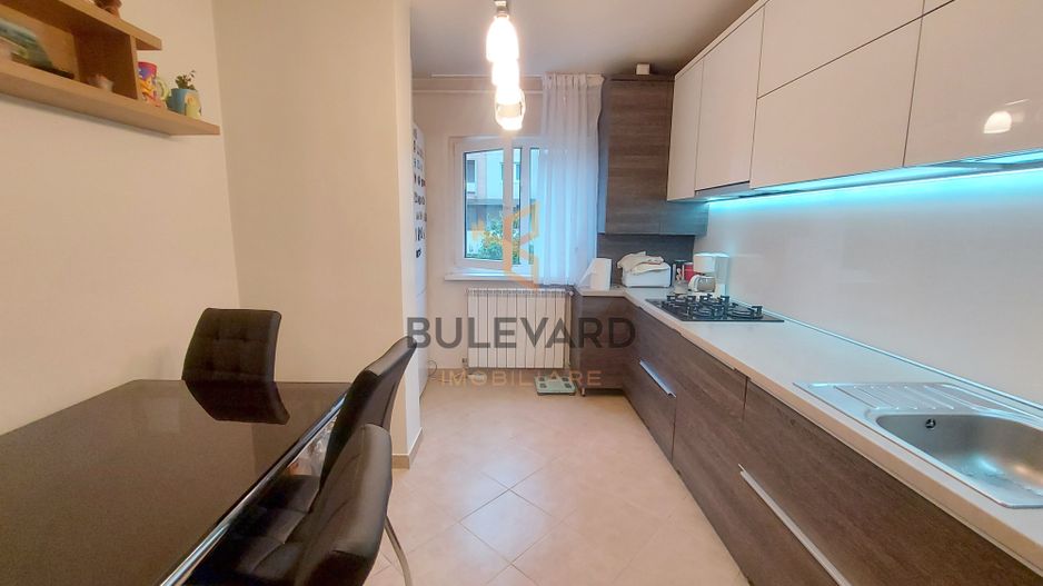 Apartament cu 4 camere decomandate B-dul 21 Decembrie 1989! - Poză 4