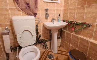 Vila pretabila pensiune + restaurant,  10 camere,  1000MP teren - Poză 10