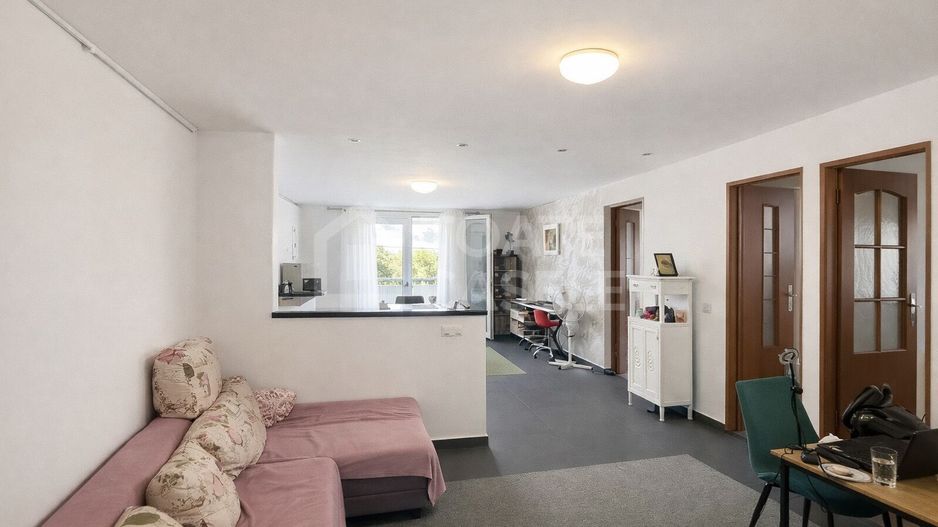 Apartament cu 3 camere, zona Interservisan - Poză 2