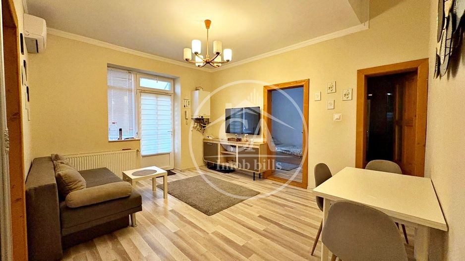 Casa de inchiriat cu 3 camere la curte comuna in zona centrala, Oradea - Poză 2