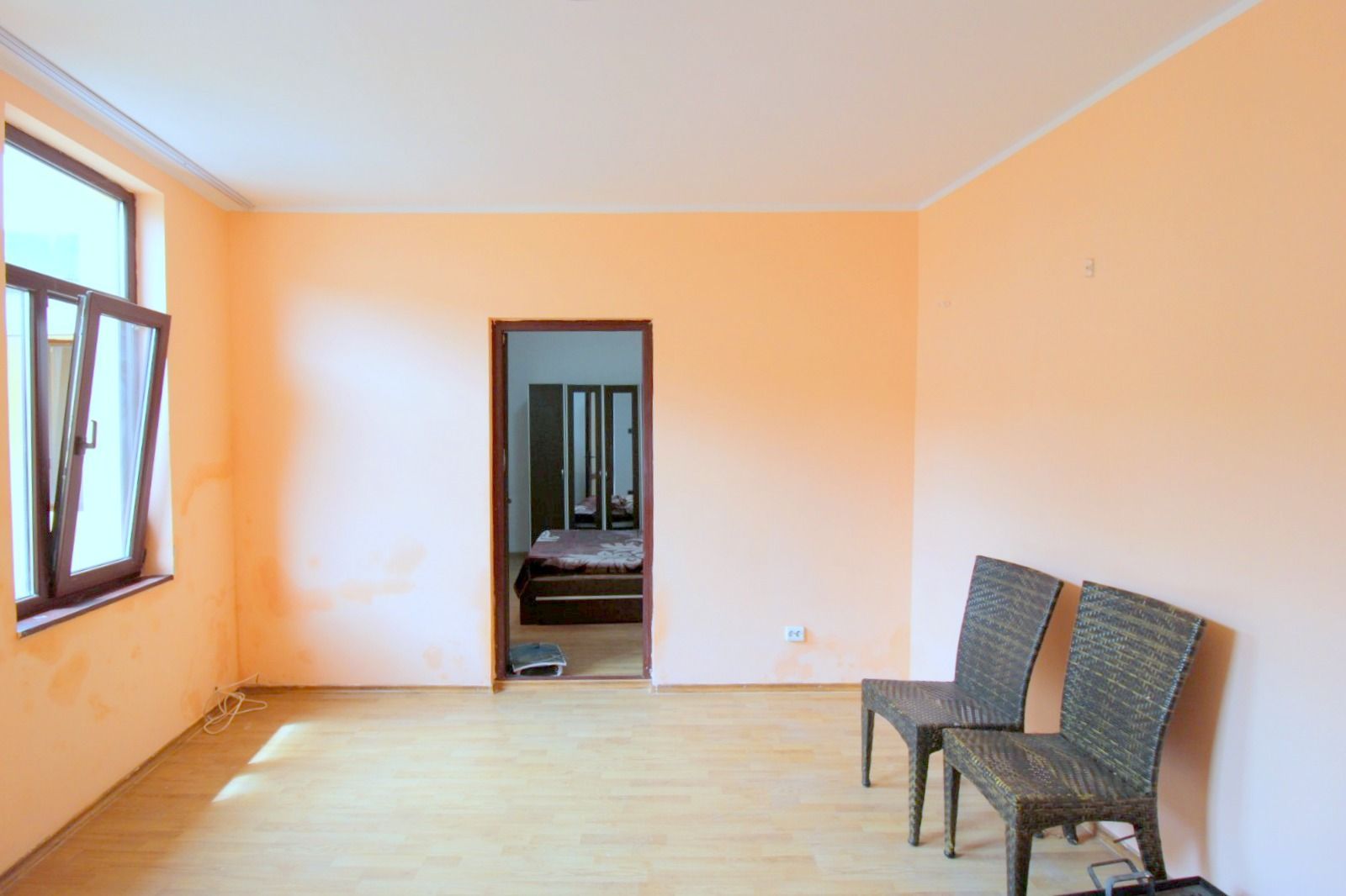 De vanzare casa cu 3 camere, zona Port, 65.000 euro - Poză 6