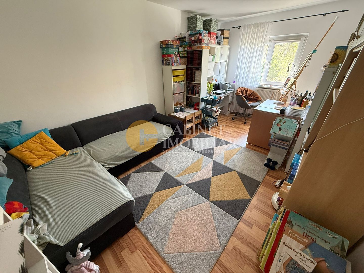 3 Camere Decomandat - Etaj 2  - Zona Galata/ Biserica Galbena - Poză 2