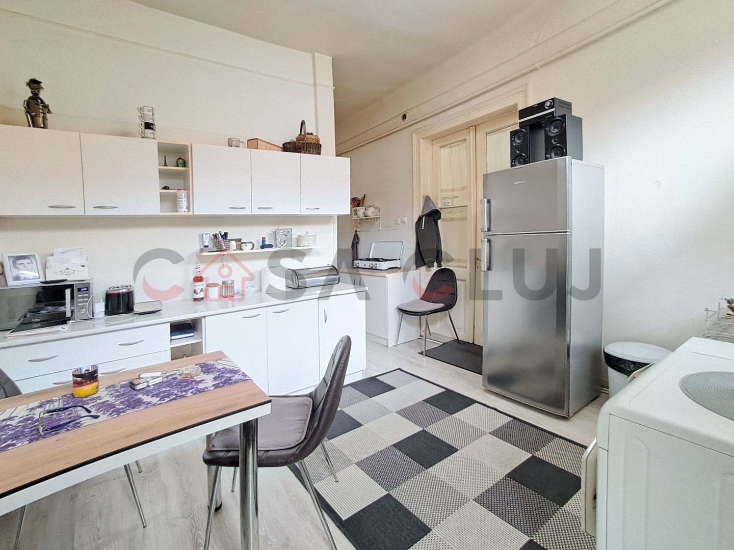 La Curte Comună, Posibilitate, Mansardare!! - Poză 2