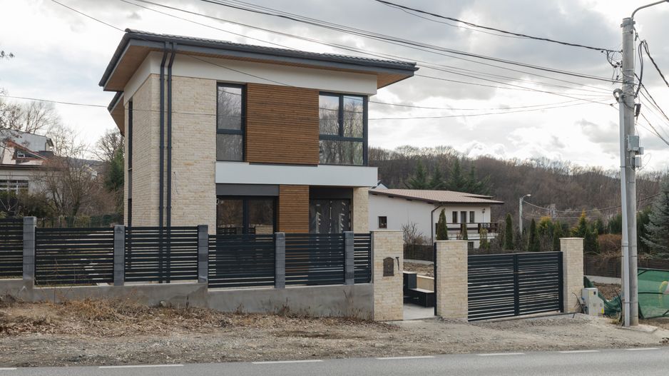 Casa de Lux în Făget Eleganță și Confort în Inima Naturii - Poză 1