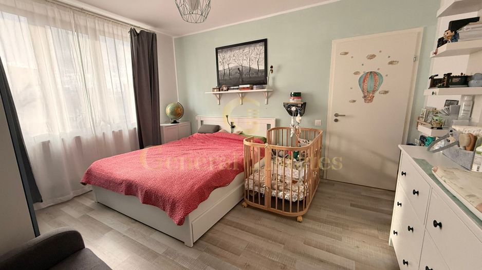 Apartament nou, luminos, cu curte proprie și parcare inclusă - Poză 2