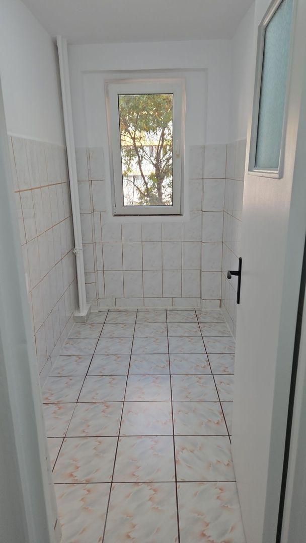 Vând apartament 2 camere zona  d.na Ghica - Poză 3