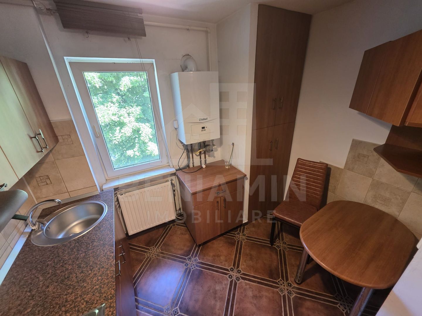 Apartament 2 Camere Etaj 3 Cartier Astra 50mp - Poză 6