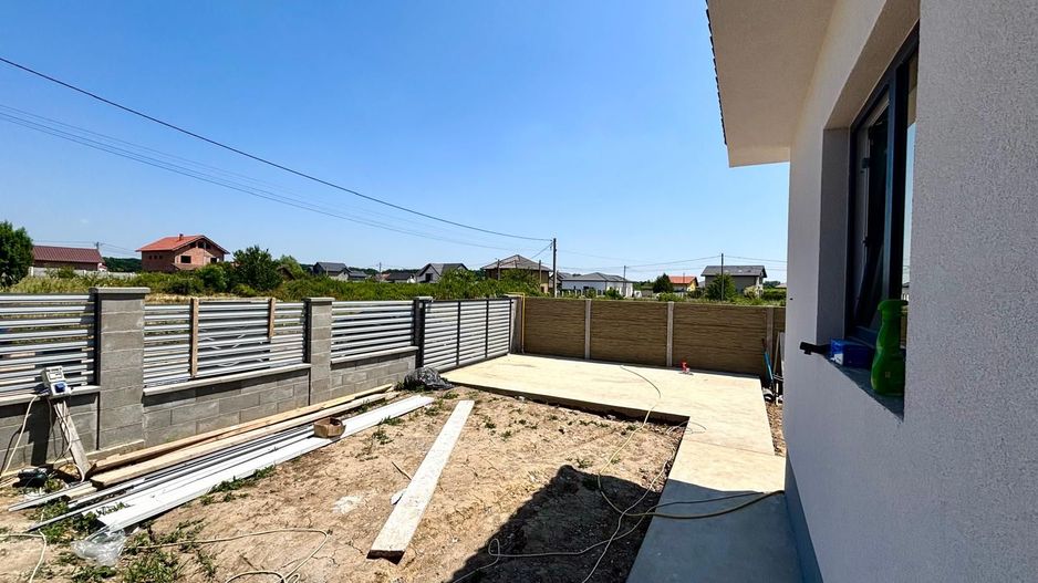 Casa individuala - 4 camere - teren generos - Sag - Poză 1