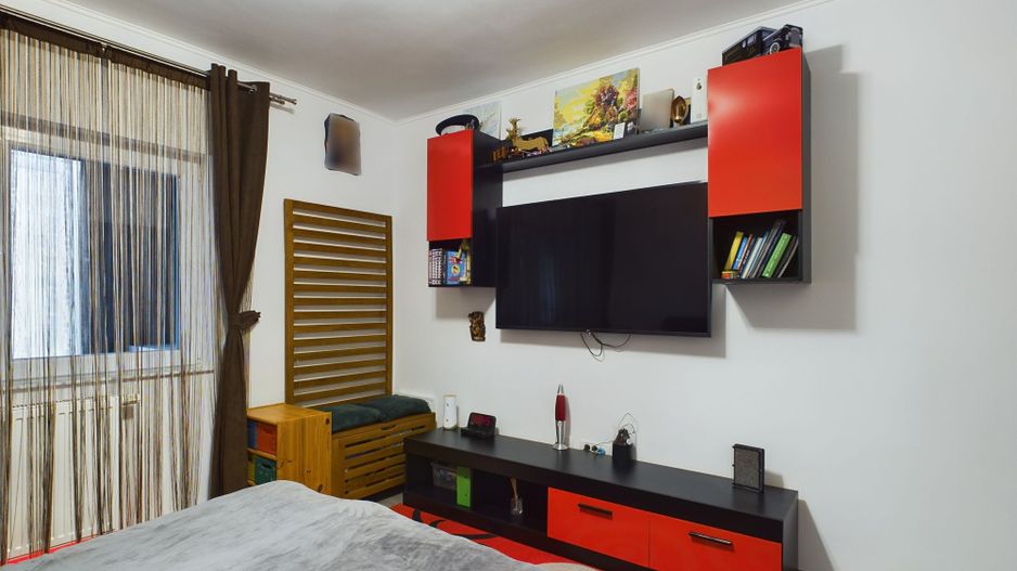 Apartament cu 5 camere in zona UMT 105mp - Poză 12