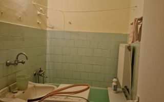 BRASADAS vinde ap 3 cam etaj 1/4 60mp in zona Ultracentrala. - Poză 6