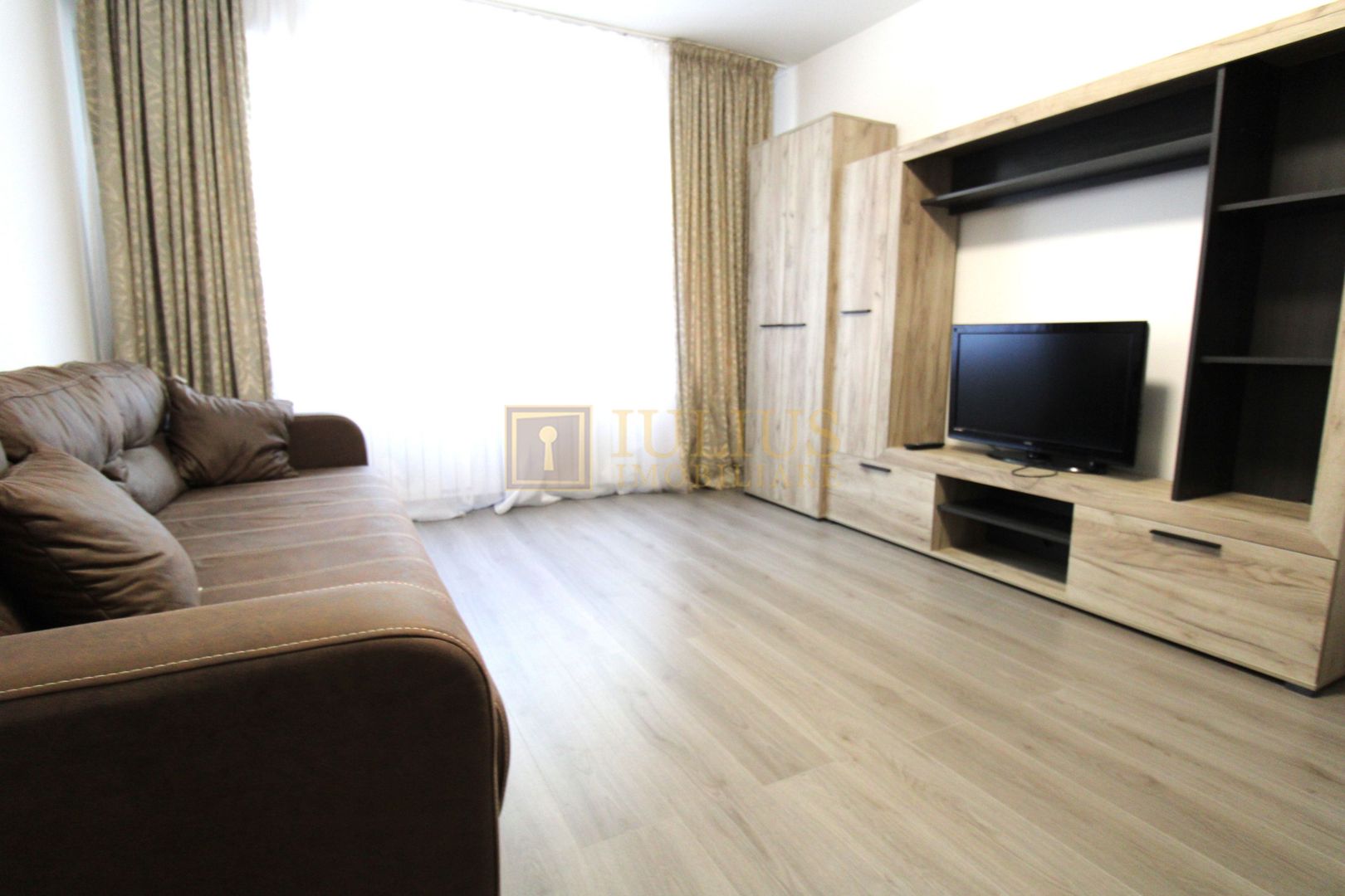 Apartament in Mircea Cel Batran - Poză 1
