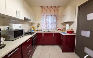 Vila cu 7 camere de vanzare in Paulesti - Poză 8