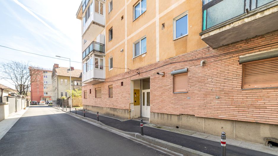 VANDUTA! Apartament cu o cameră, zona Romanilor - Poză 1