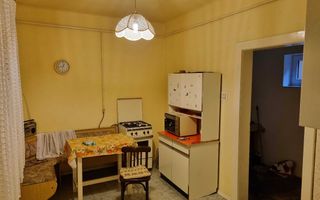 Casa centrala cu etaj - Poză 3