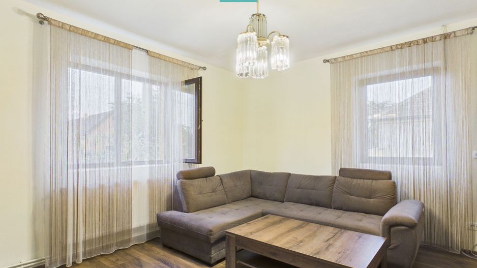 Casă cu 4 camere și teren de 5538 mp în Macea - Poză 3