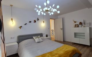 Vila spațioasă și elegantă de vânzare la intrarea în cartierul Turnișo - Poză 17