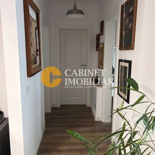 2 camere Decomandat - mobilat - loc parcare - boxa - intabulat - Poză 5