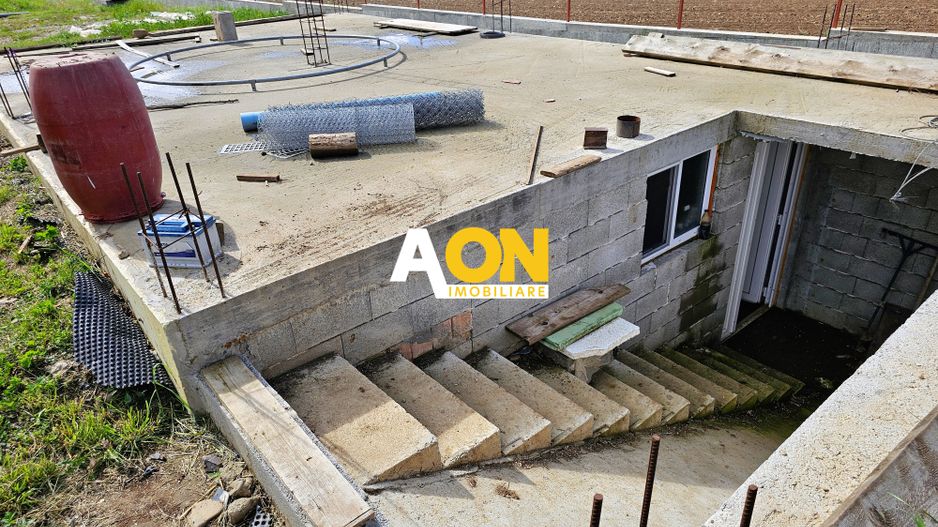 Casa noua, 6 camere, 2763 mp teren, comuna Vintu de Jos - Poză 22