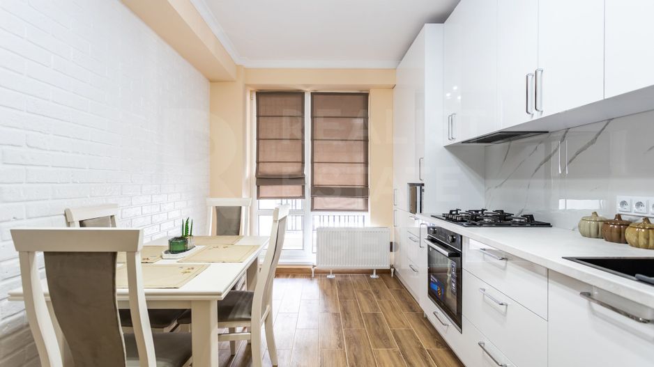 Chirie, apartament, 2 camere, strada Calea Ieşilor, Sculeni - Poză 1