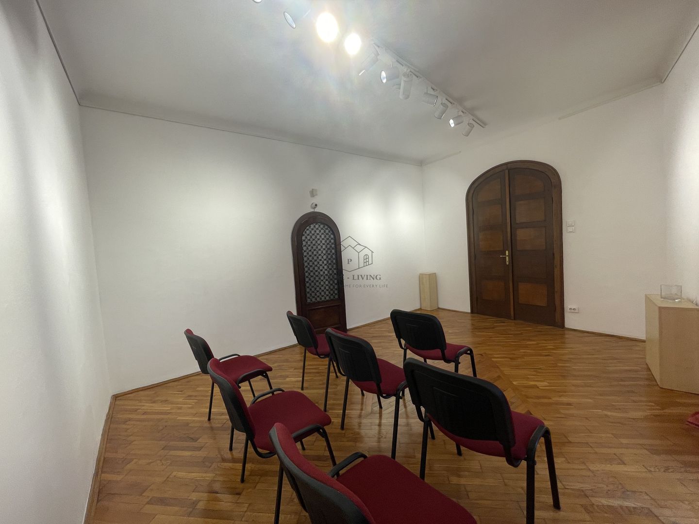 VILA SUPERBA LA INCHIRIERE PRETABILA CA SPATIU DE BIROU SAU REZIDENTA - Poză 18