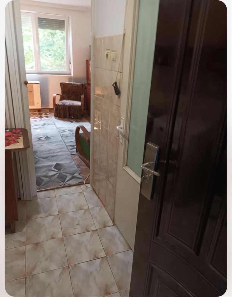 BRASADAS vinde garsoniera la etajul 1/4 Arinului Micro 15. - Poză 5