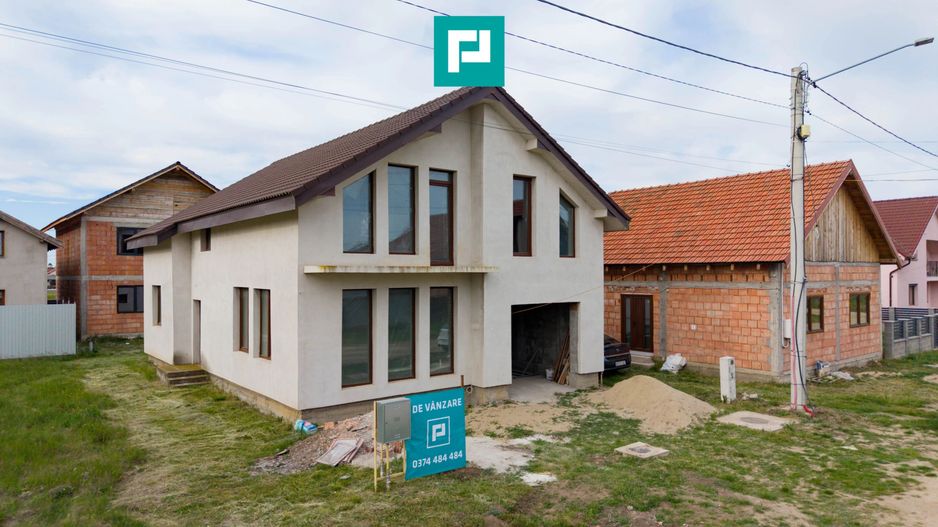 Casă impunătoare la gri în Curtici - Poză 3