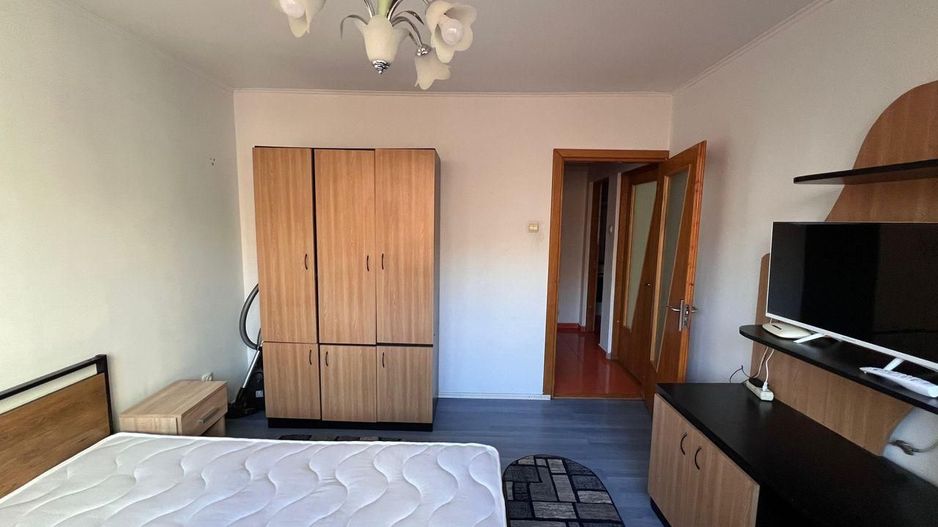 AP. 2 CAMERE GIURGIULUI, LOC PARCARE, BUCATARIE INCHISA, MOBILAT - Poză 3