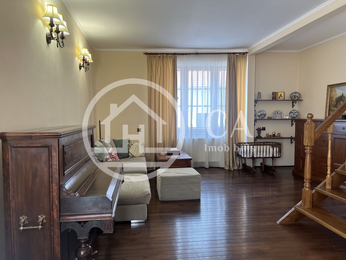 Casa cu 5 camere de vânzare in zona Centrala, Oradea - Poză 11