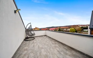 Duplex modern, spatios, pe o strada privata retrasa! - Poză 13