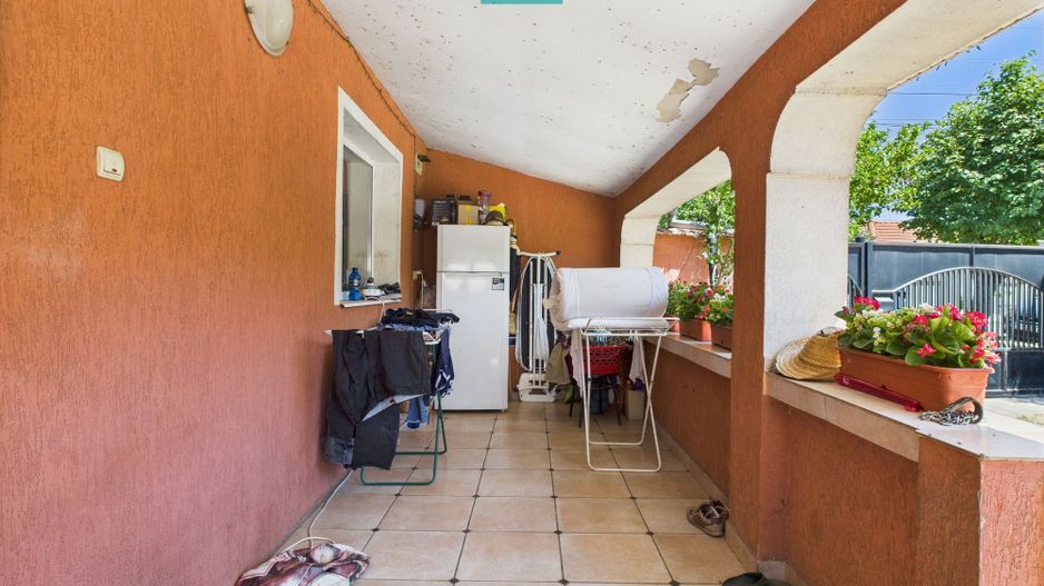 Casă cu 2 camere și teren de 1450 mp în Aradul Nou - Poză 5