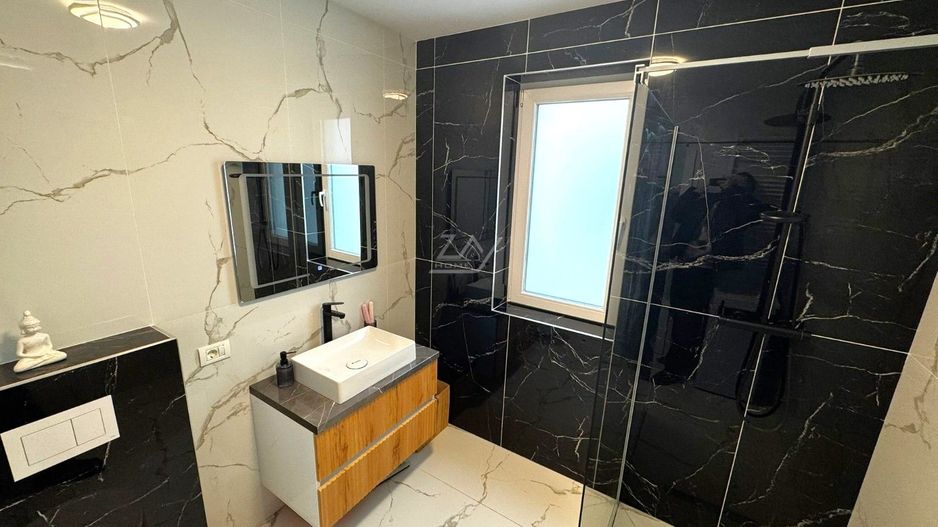 Cartierul Planetelor-Asfalt. Decomandat. Clima. Spatiu de depozitare. - Poză 8