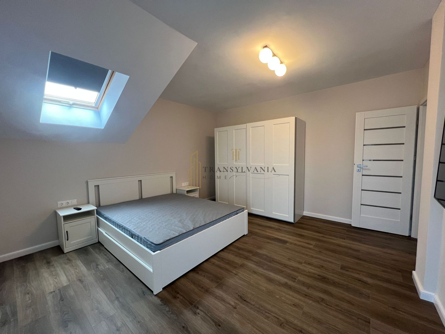 Apartament 3 camere, modern, suprafata generoasa - Poză 9