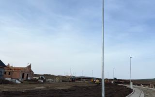 Teren cu PUZ, utilități și autorizație de construire/casă unifamilială - Poză 3