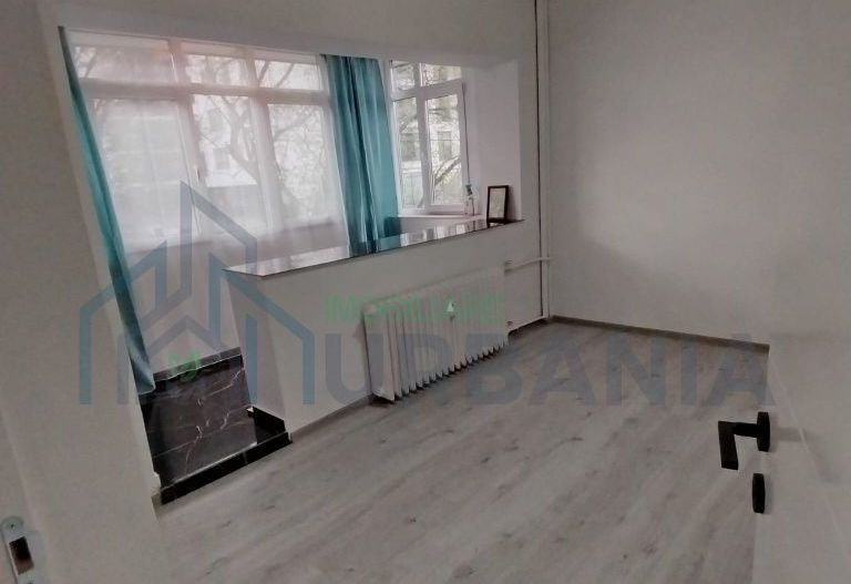 Apartament 2 camere, decomandat, etaj 1/10, Podu Roș, Iași - Poză 1
