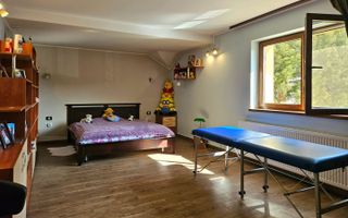 Casă plus Spațiu comercial 741 mp, Teren 906 mp Brasov - zona Blumana - Poză 22