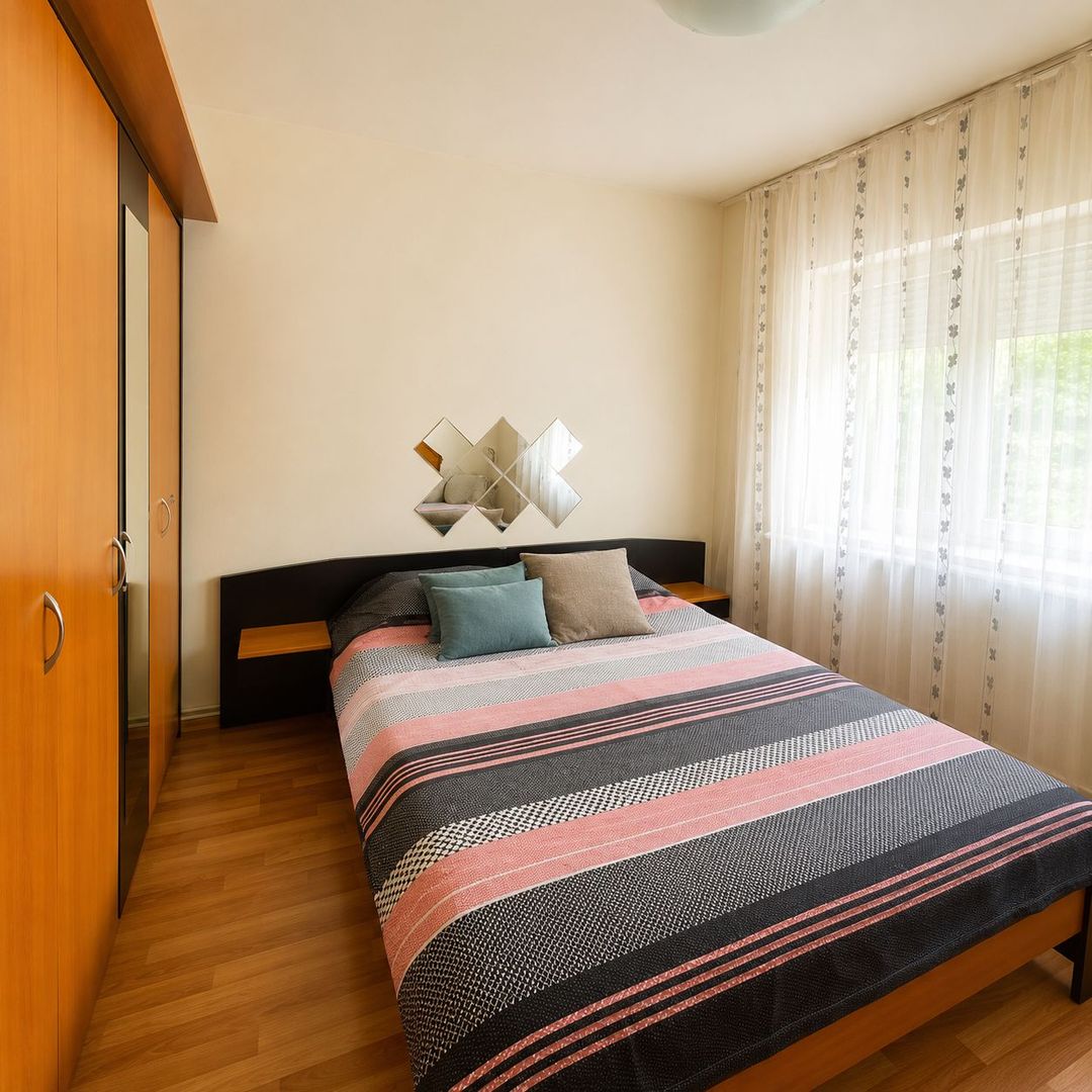 Apartament 3 camere decomandat, centrală proprie, AC, etaj 3, Lipovei - Poză 4