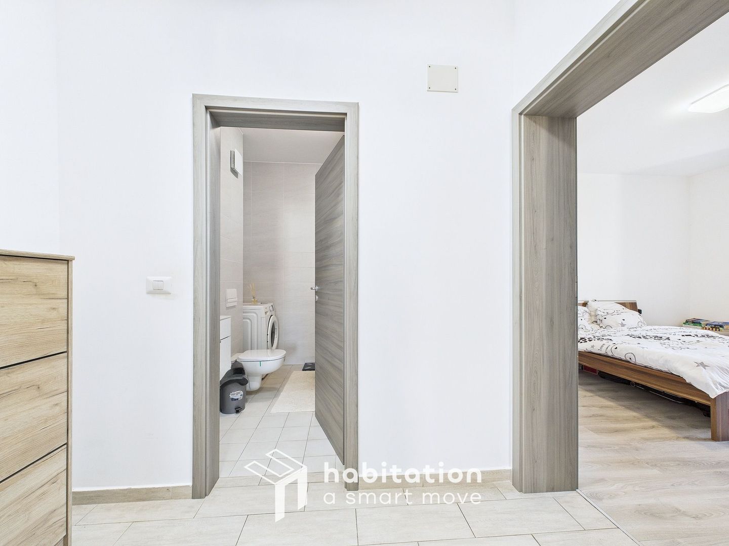 Refugiu urban: 2 camere, decomandat, în Bucovina, langă Iulius Town - Poză 11