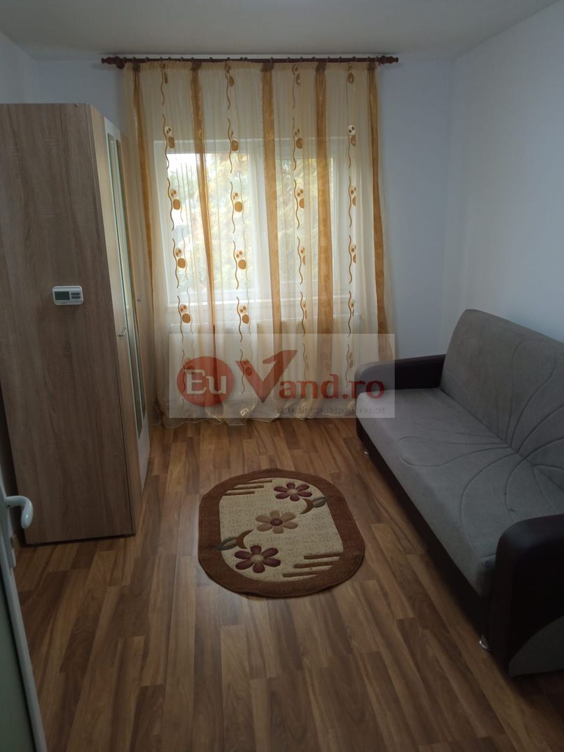 De inchiriat apartament cu 3 camere ICF, langa Scoala nr. 12, parter, 500 E - Poză 6