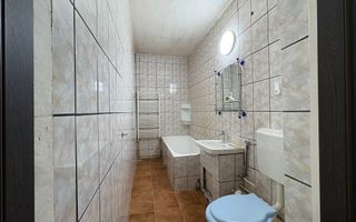 Apartament spațios cu 3 camere, 2 băi și multe avantaje - Poză 12